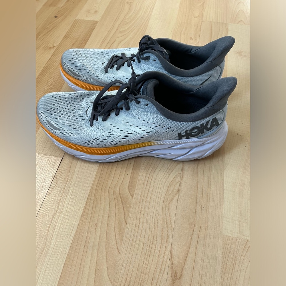 Men’s Hoka Clifton 8 size 10
